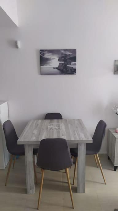 Apartamento Nuevo Con Piscina Y Amplio Balcon Sant Carlos de la Ràpita Eksteriør billede